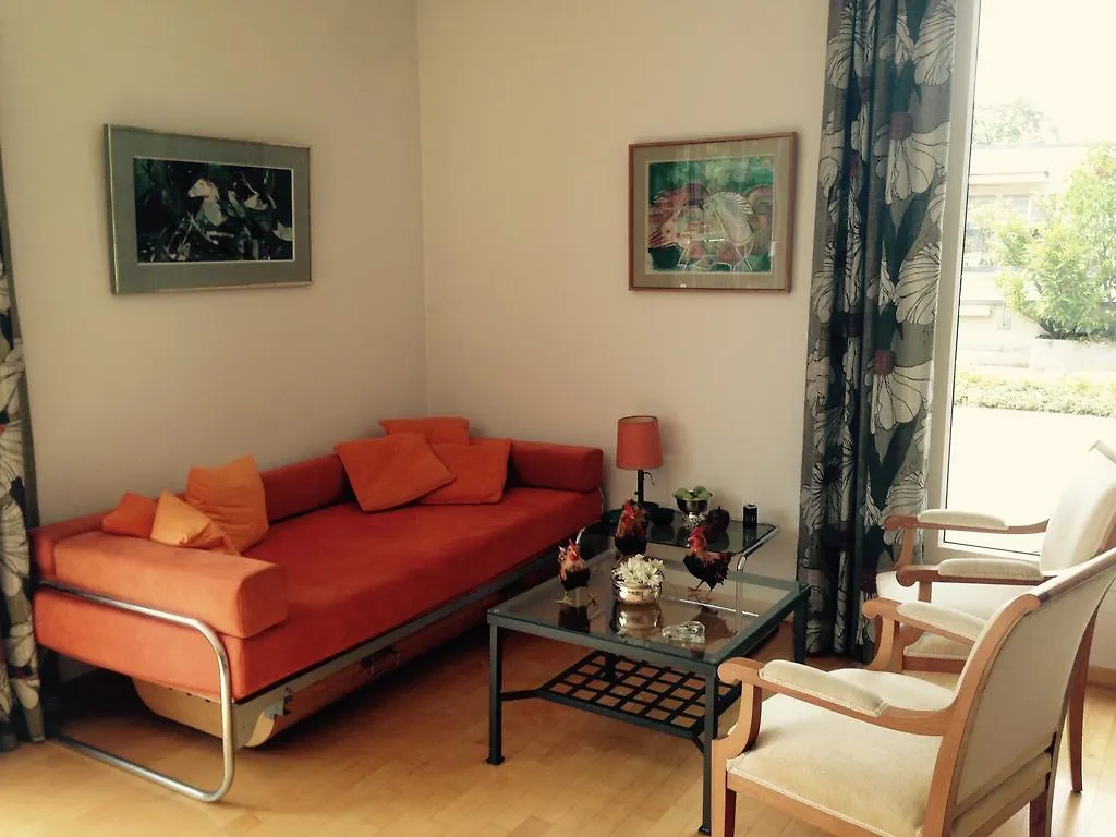 Avliving City Flat Basel With Roof Garden 0*,